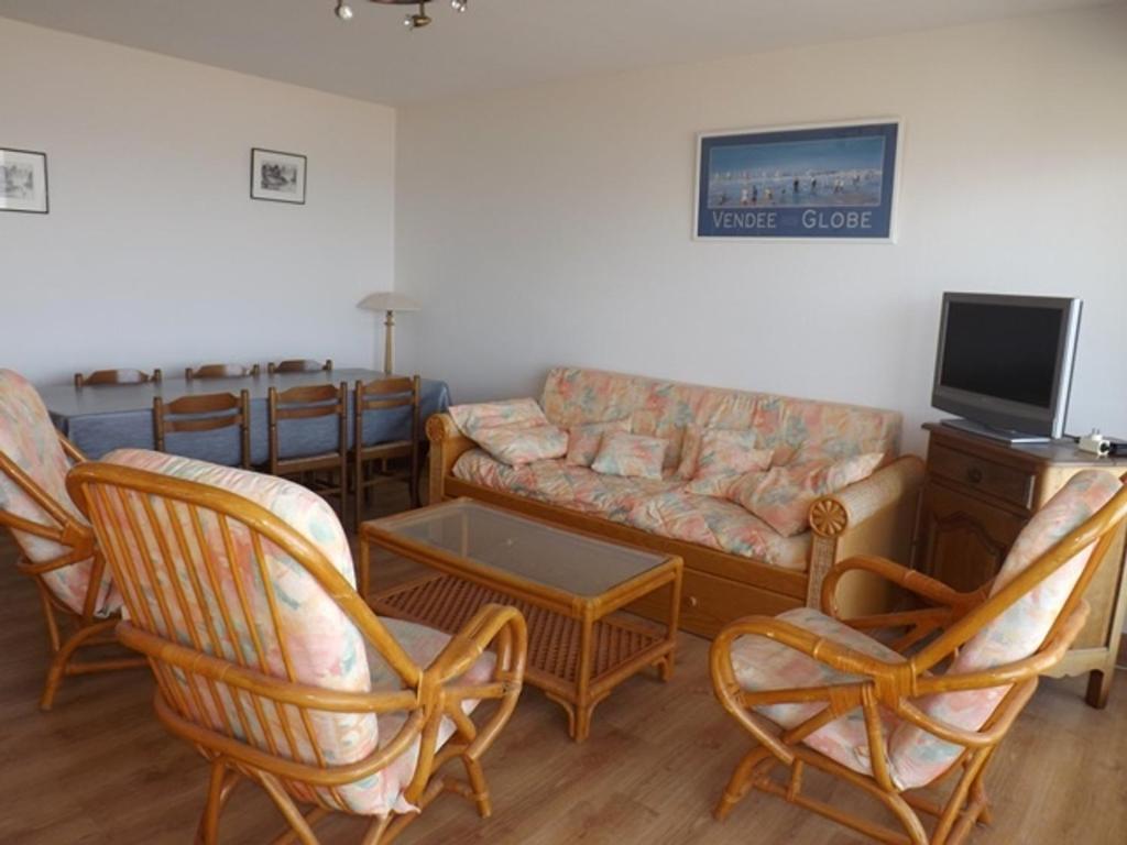 Appartement Saint-Gilles-Croix-de-Vie, 3 pieces, 6 personnes - FR-1-428-63 photo