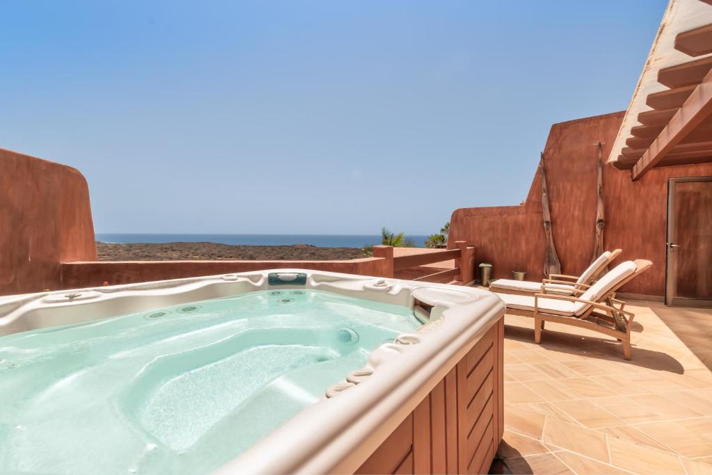Bahia - Pelinor 2,2 PENTHOUSE NATURE RESERVE & SEA VIEW WITH OPEN-AIR JACUZZI, Palm-mar