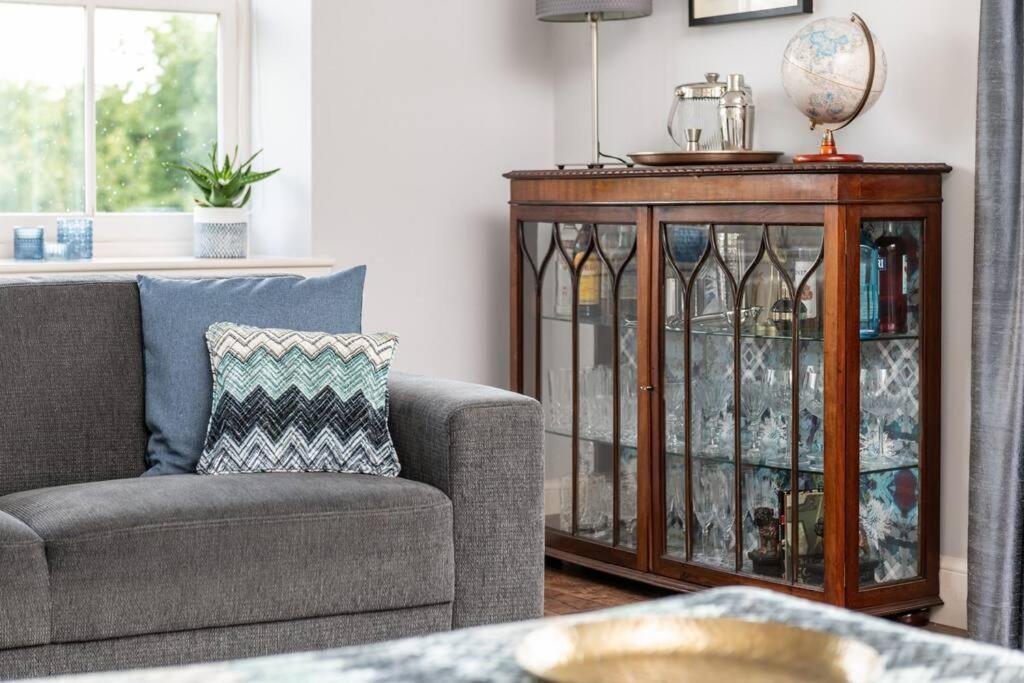 The Cowshed, Laurencekirk