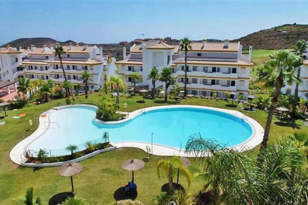 CT 248 - Faro's Calanova Golf - Green & Beach - 4