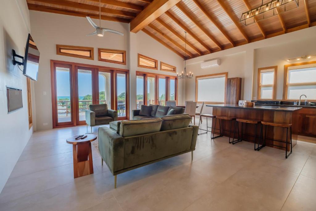 Suite 2 at Island Pearl Gold Standard Certified, Caye Caulker