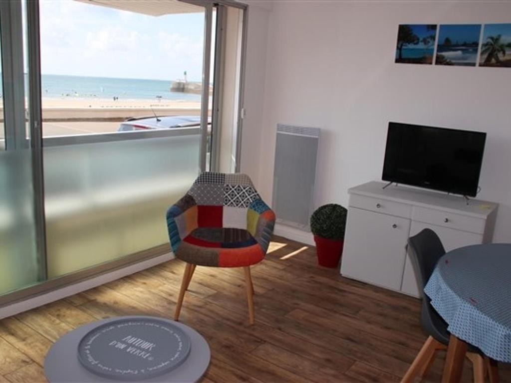 Appartement 2 Pièces Rénové Vue Mer, Proche Centre - FR-1-331-84 - 5