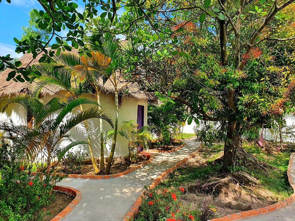Bohemiaz Resort and Spa Kampot photo