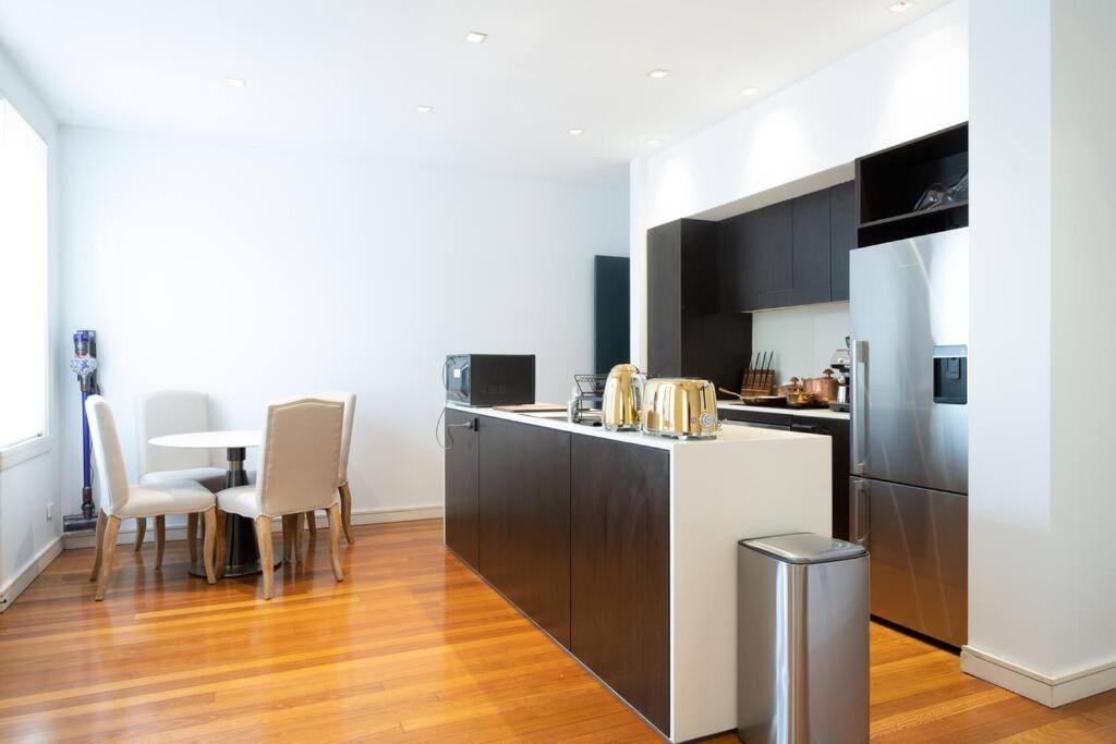 Eggie's Nest - Luxury 1 Bedroom Inner City Apartment, Sydney