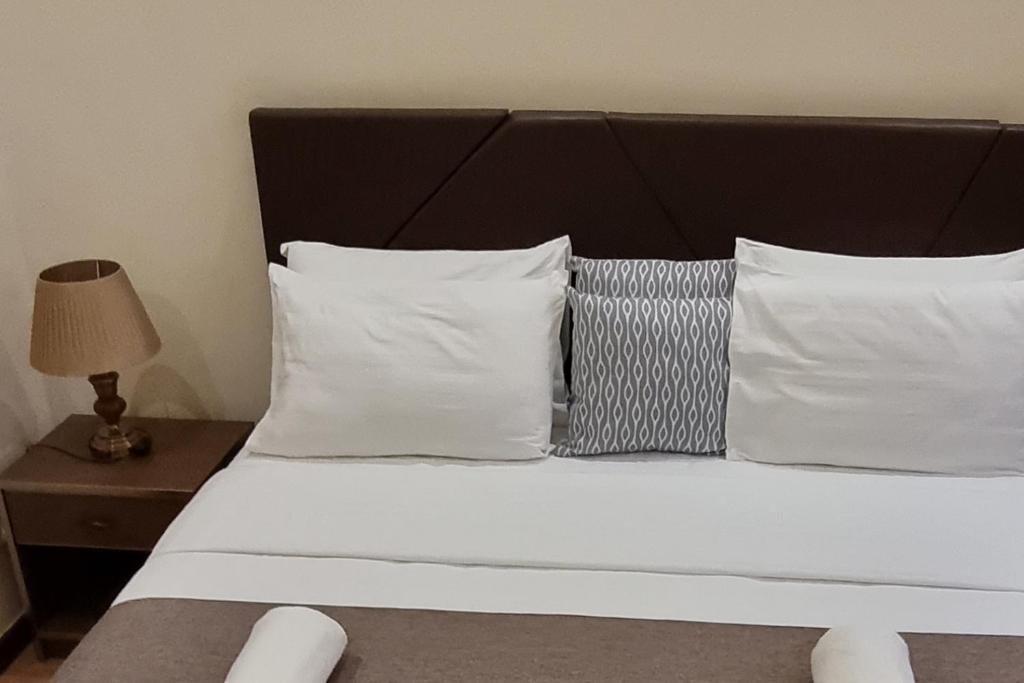 Isle Royal Inn photo