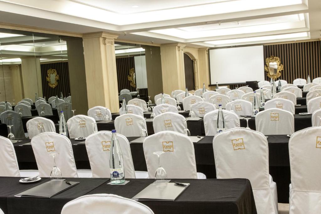 Tárgyalóterem/bálterem