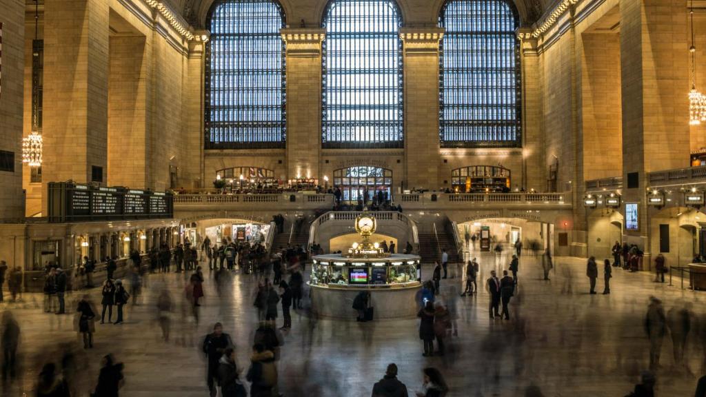 Murray Hill 1 bedroom w Doorman Gym swimmingpool Parking NYC581