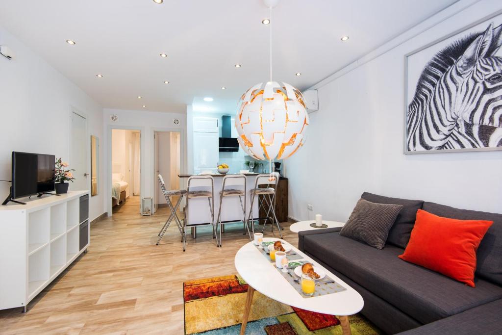 LOS BOLICHES 2ND LINE BEACH APARTMENT - 5