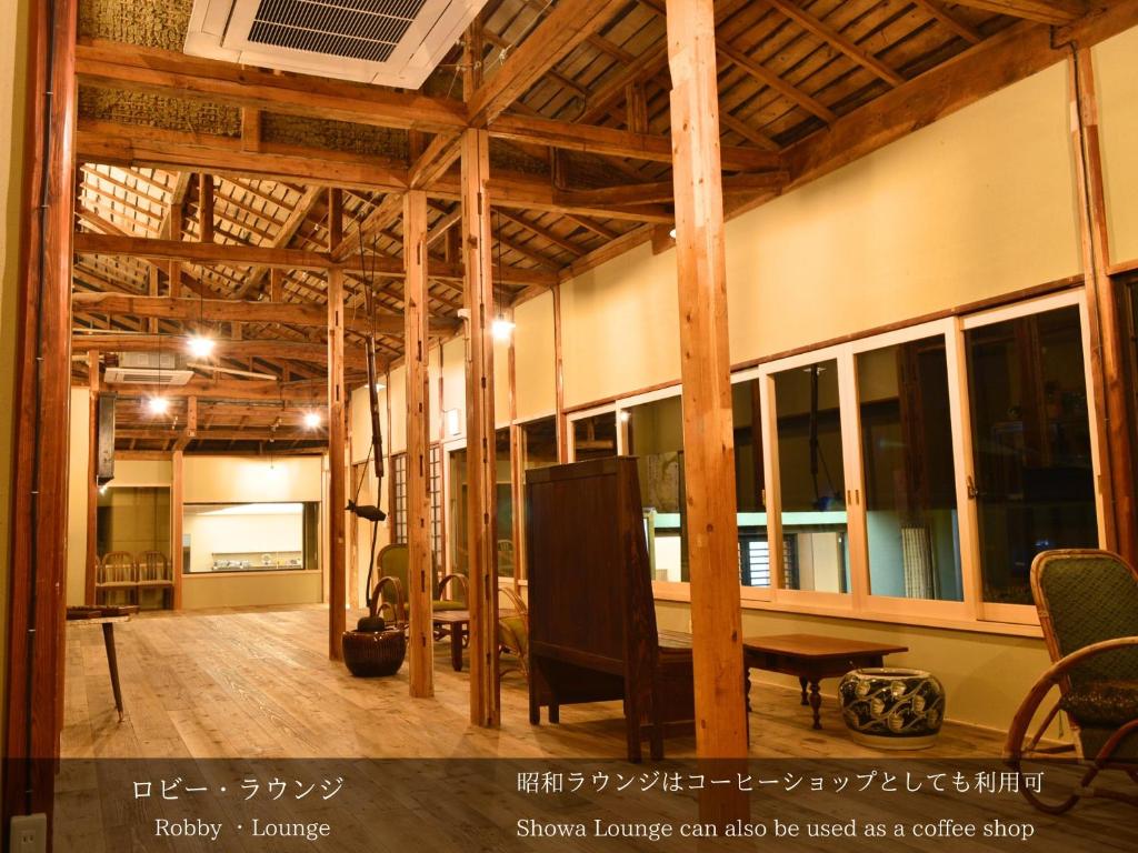 Shared lounge/TV area