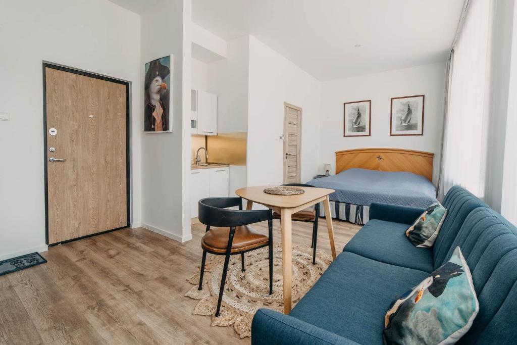 Blue Seagull Taikos 13-28, Nida