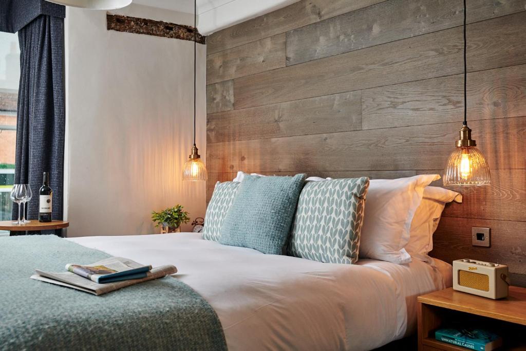 The Red Lion — Hotel in Odiham