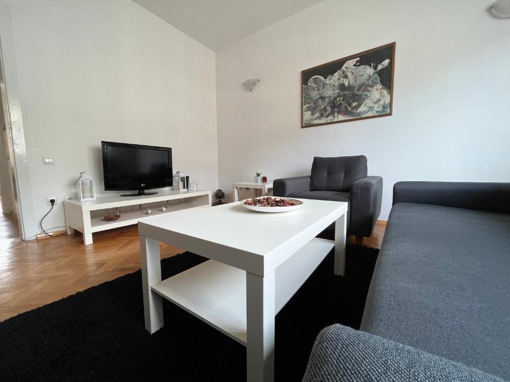 Mickitos Square Apartment, Skopje