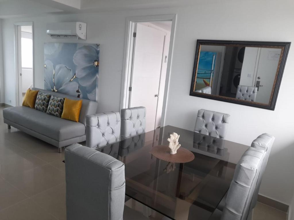 2 Bedroom Beachfront Apartment 2P1-Al4 With Pool And WIFI - 2