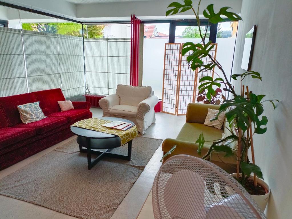 Lounge-Style-Hostel - 2