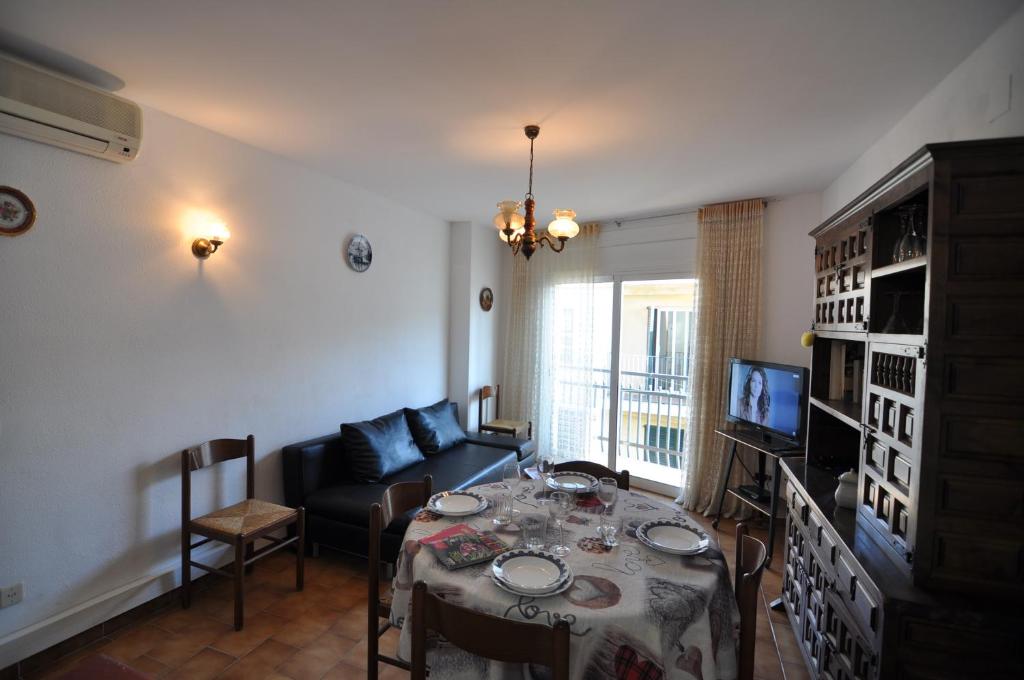 RNET - Madrid 11 - Roses Centro, Roses