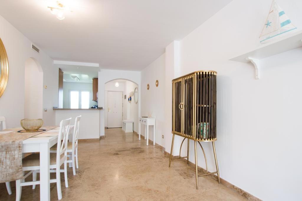 Beautiful Holiday Home - Miraflores Mijas Costa - 4