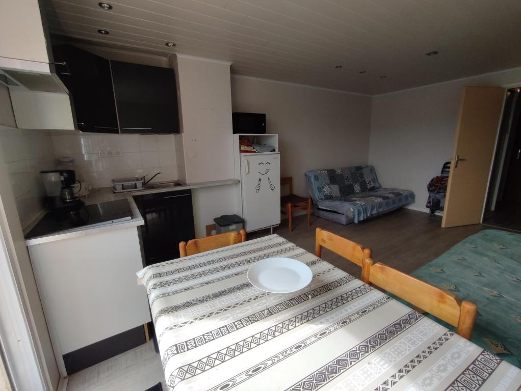 LE COLISEE Joli studio cabine Mt St Martin proche port Cap d'Agde - 2