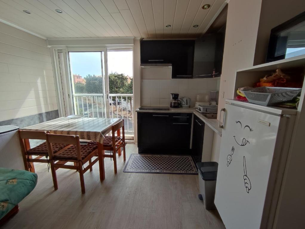 LE COLISEE Joli studio cabine Mt St Martin proche port Cap d'Agde - 3