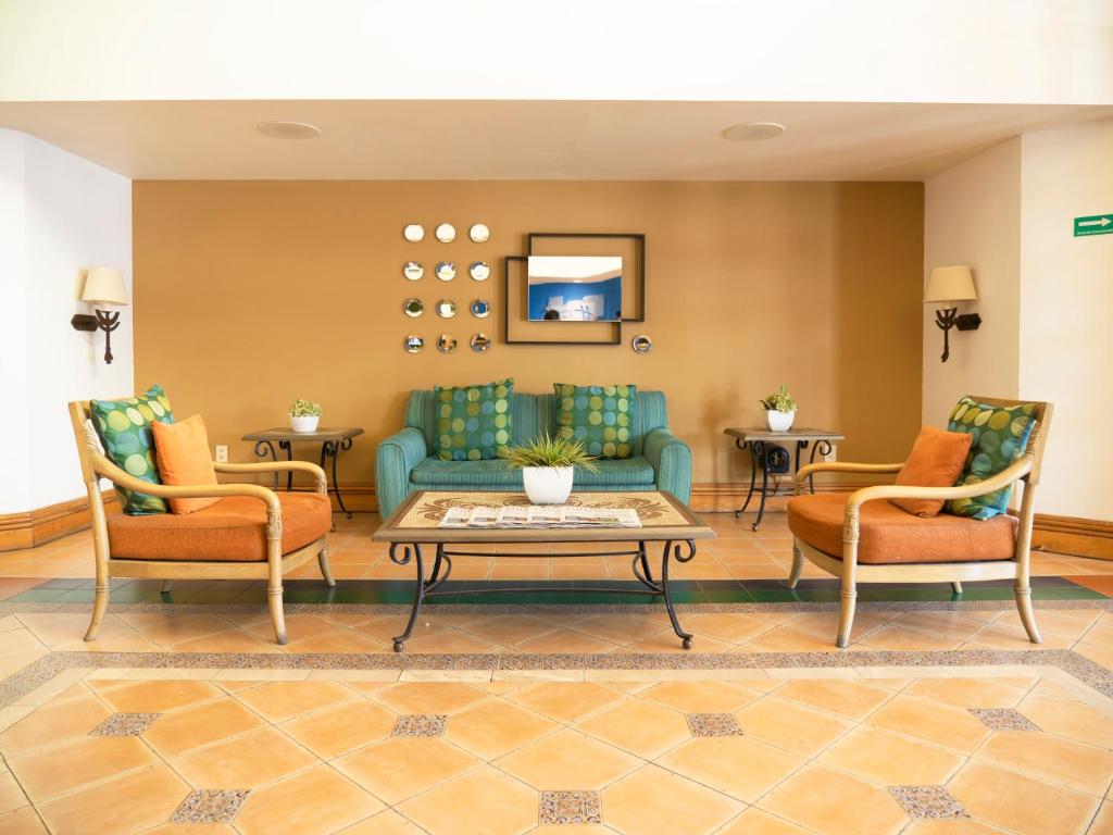 Holiday Inn Express Torreon photo
