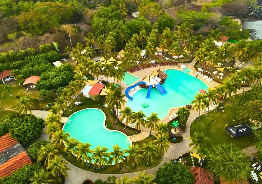 Las Veraneras Villas & Resort, hotel in Acajutla
