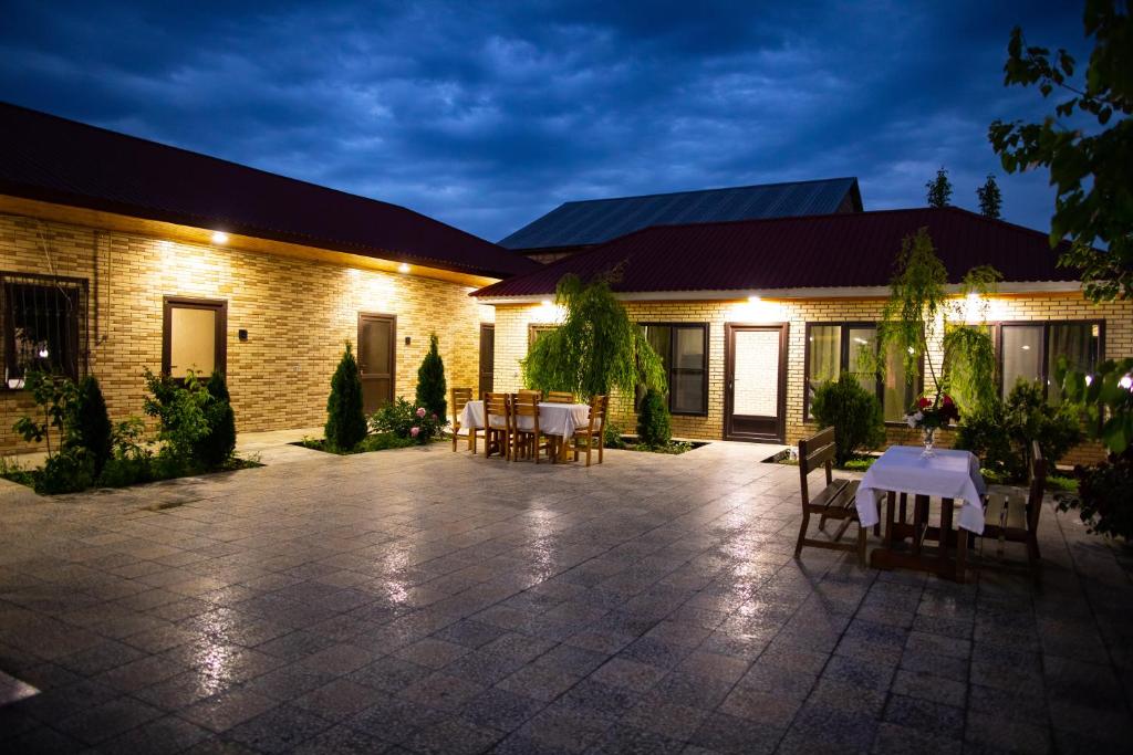 Gostevoy Dom Гостевои Дом — Hotel in Sheki