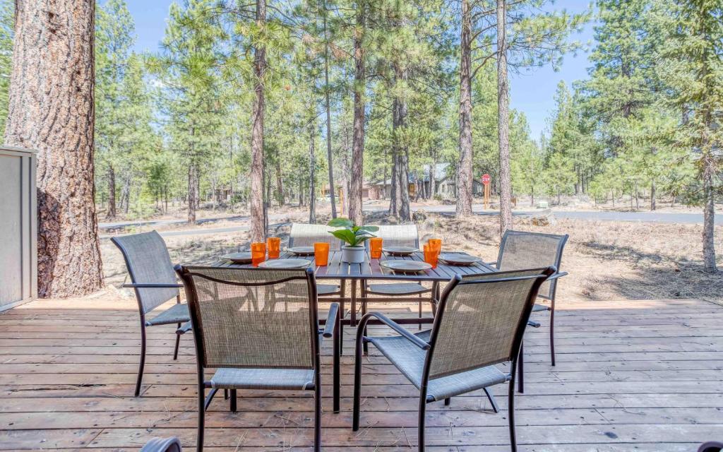 Sequoia 19 - Meredith Lodging, Sunriver