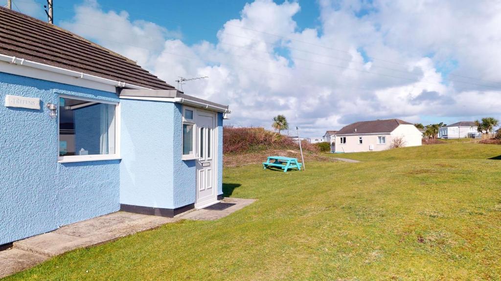 F13 Trefusis, Riviere Towans, Hayle