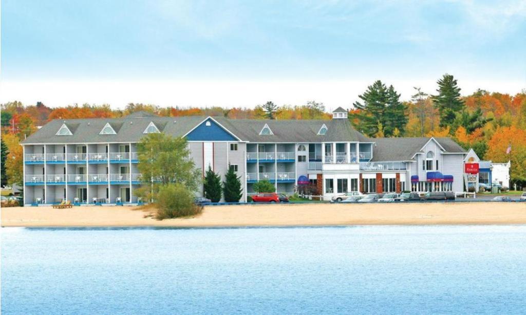 Ramada by Wyndham Mackinaw City Waterfront photo