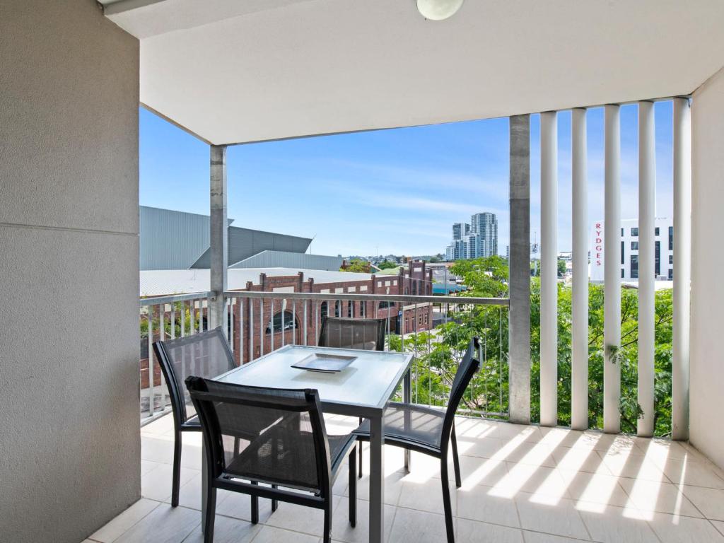 Artsy Destination Compact & Cosy 2 BR Apart at Valley, Brisbane