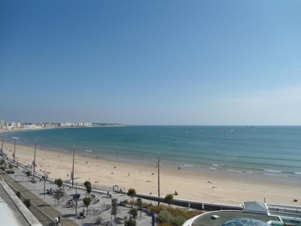 Appartement T3 aux Sables d'Olonne, Face Plage, 3 Chambres, 6 Pers. - FR-1-331-24 - 1