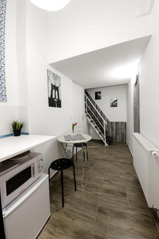 Rio's Stylish Central Flats photo
