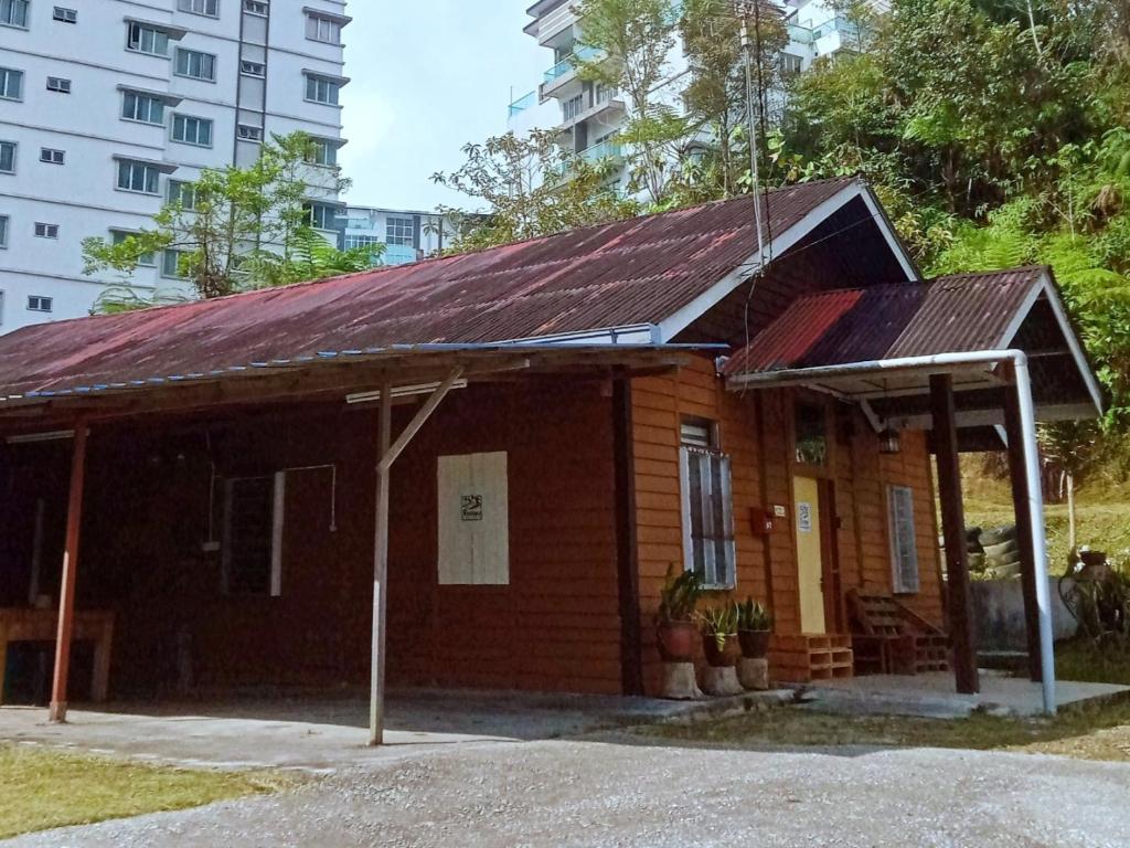 The Rustique Guest House — Hotel in Cameron Highlands