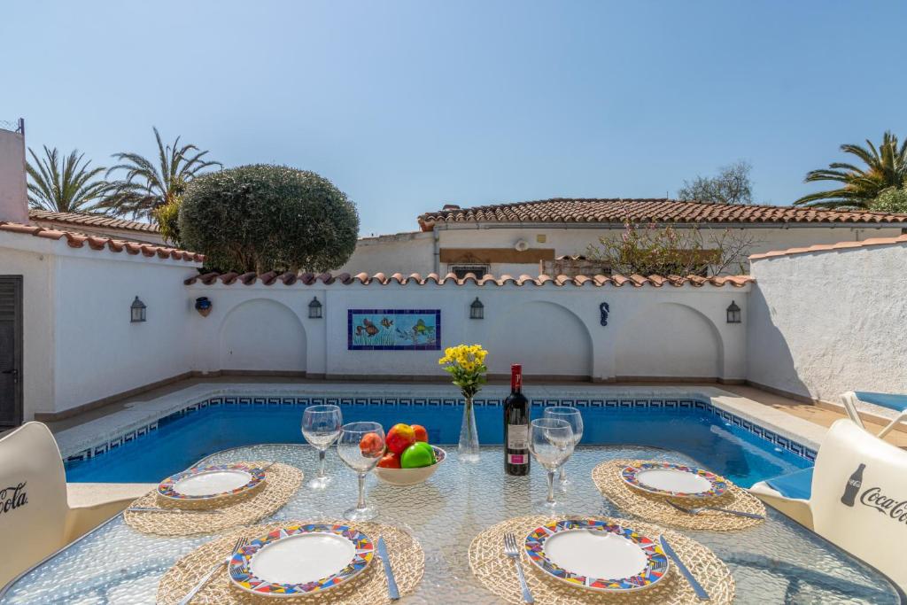 Goldhome - Requesens - Piscina privada, cerca playa - 2