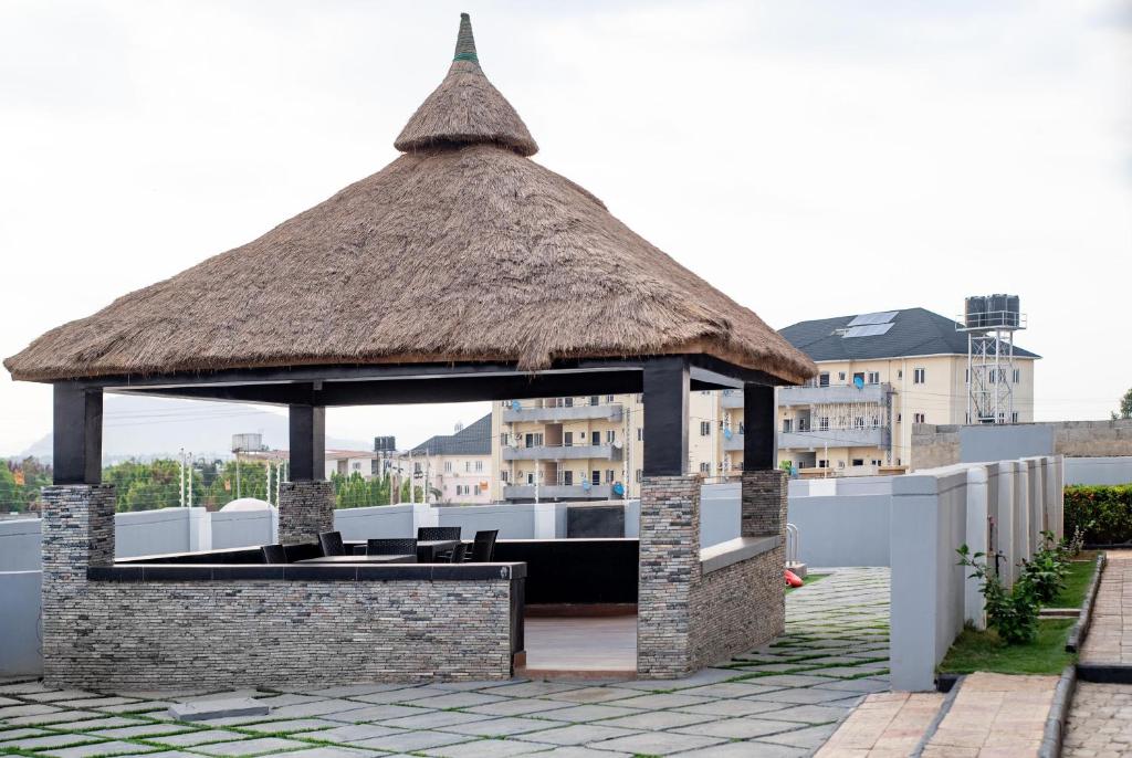 Whytescape Serviced Apartments photo