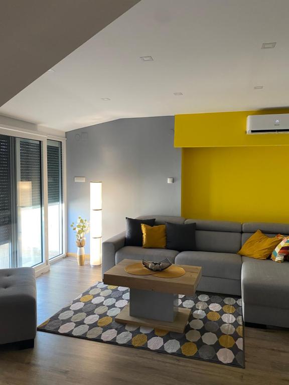 Iris Apartment - 1