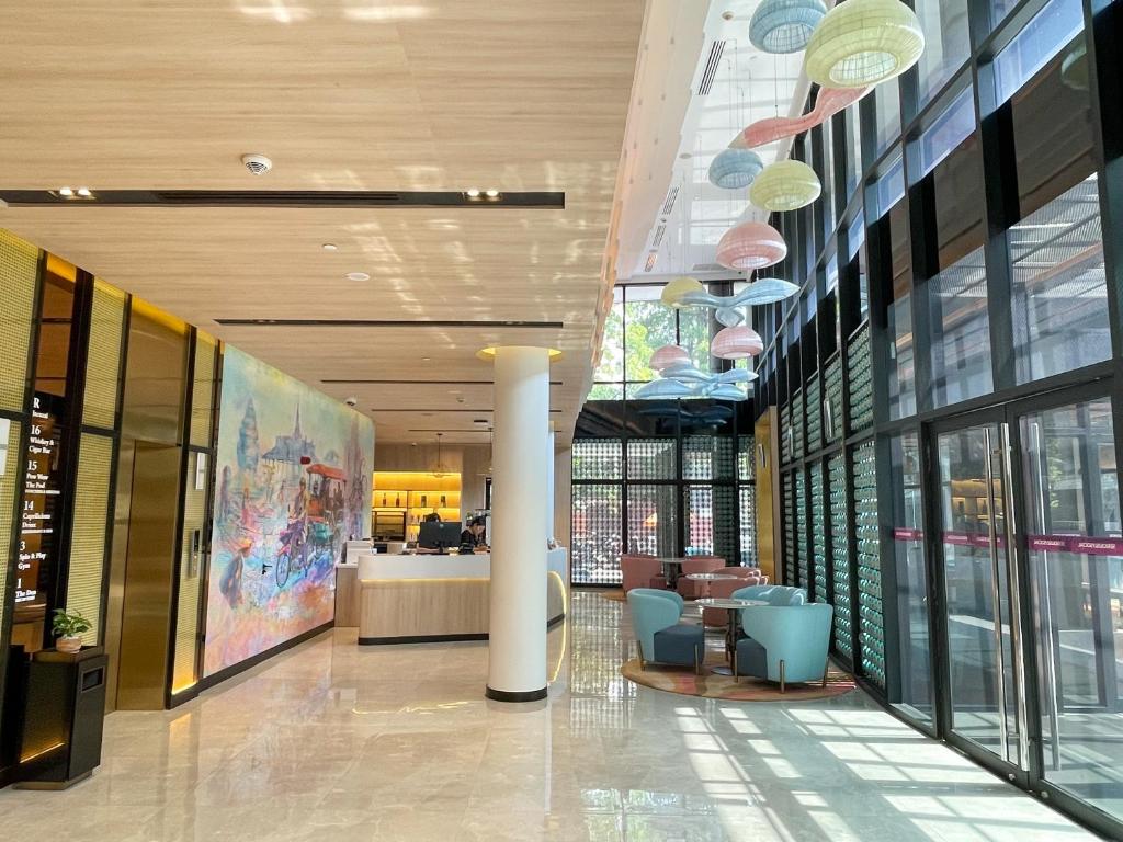 フロント・ロビー