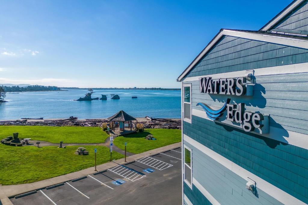 Waters Edge 402, Lincoln City