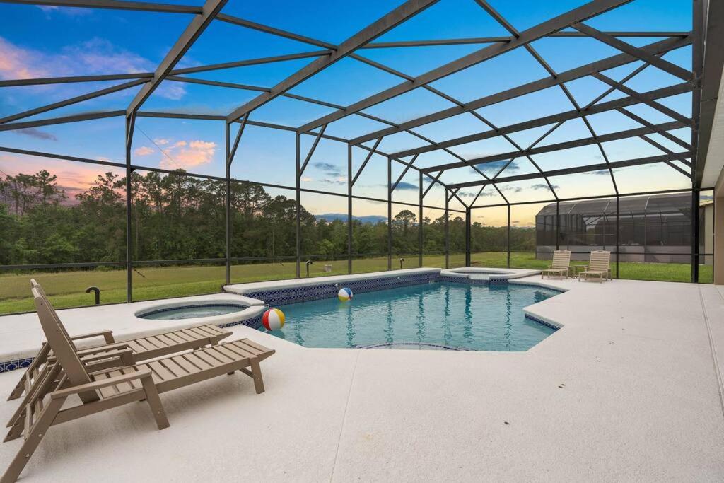 Lakeview w/8 Bedroom 5 KingSuite 3 miles to Disney, Kissimmee