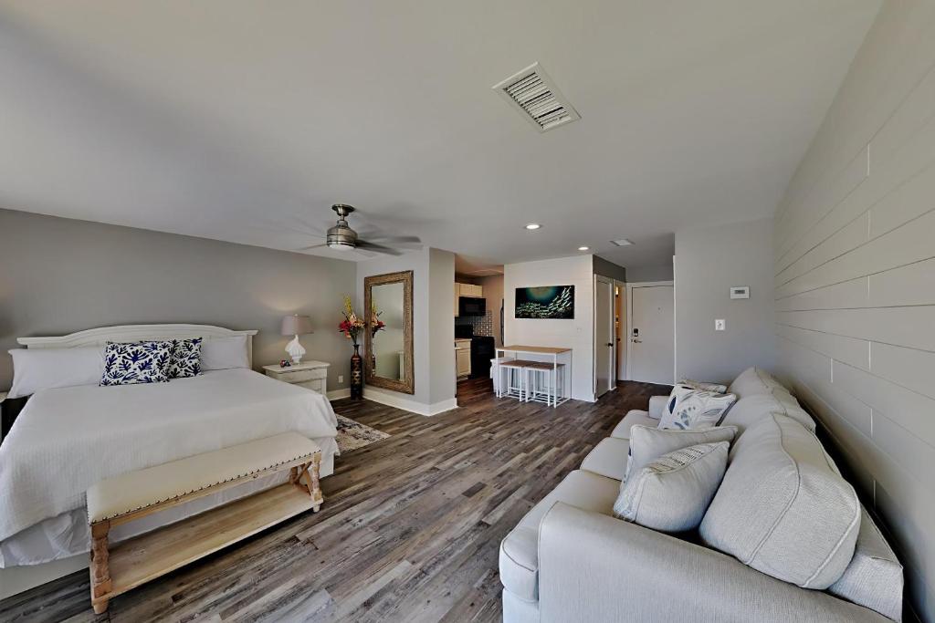 Sandpiper Cove #8246, Destin