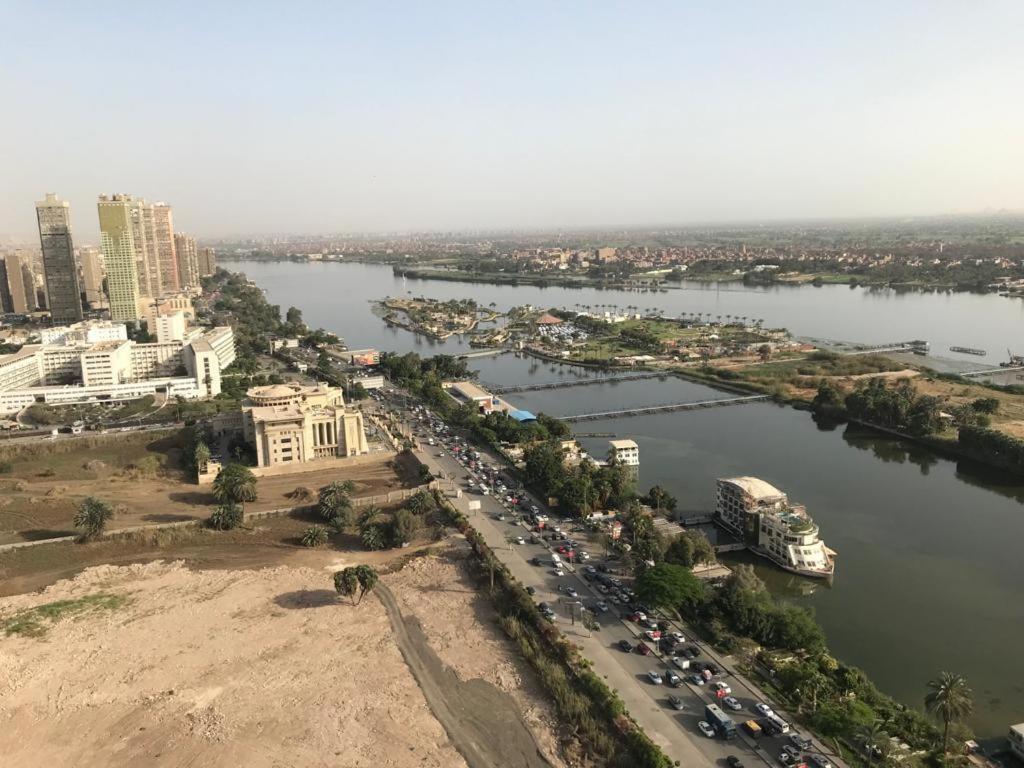 كورنيش النيل المعادي ابراج الجوهرة Nile Edge, Káhira