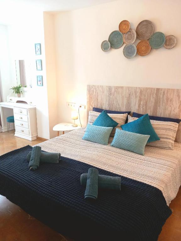 2 bedroom, Sea Front Complex w Pool and private garden - 2