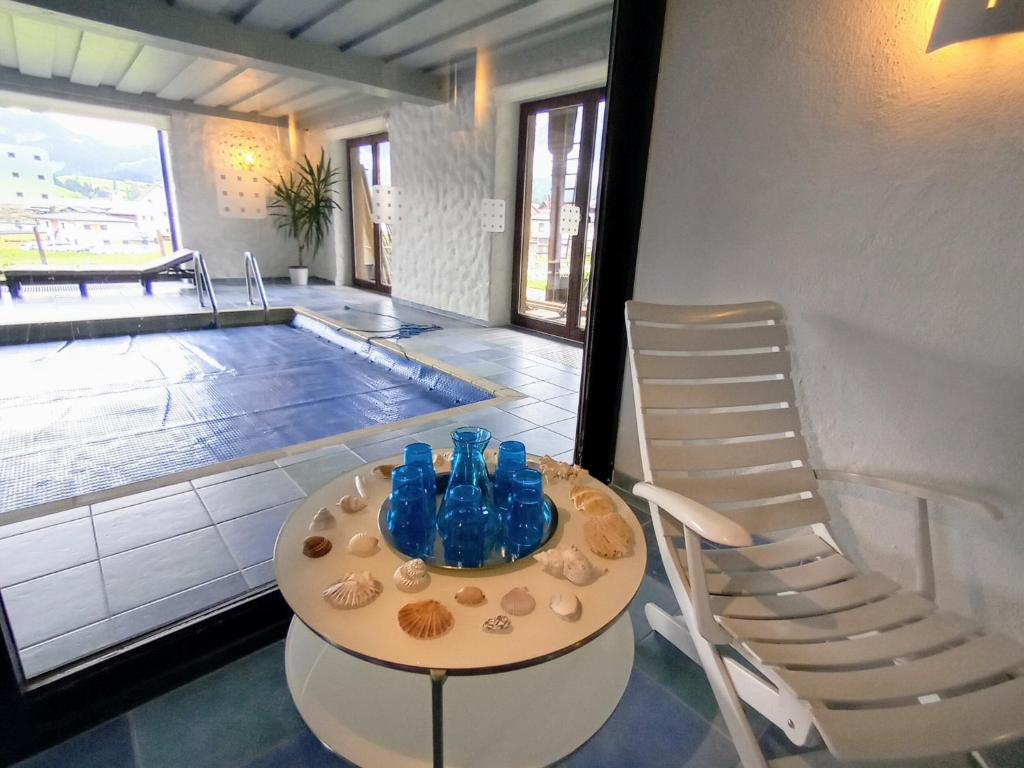 Villa Edelweiss - 3 to 6 Guests - private use of indoor pool, sauna and garden terrace - 3