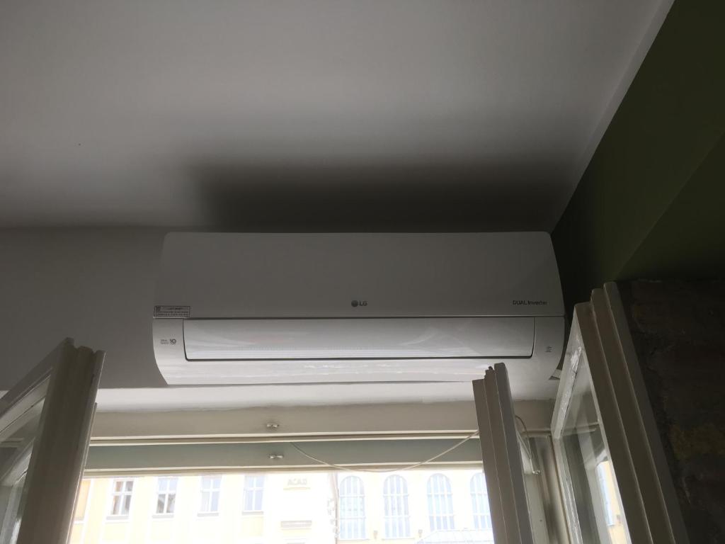 Sarajevo, Lovely two bedroom apartment in the very center - 3