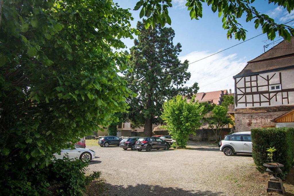 Hotel De La Couronne photo