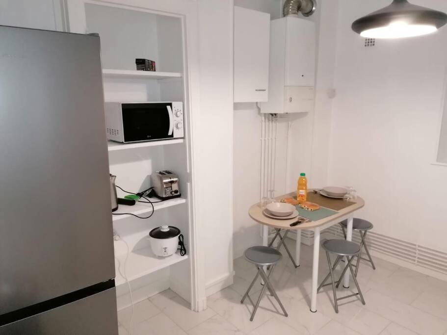 Appartement meublé proche du centre - Wifi/Parking - 4
