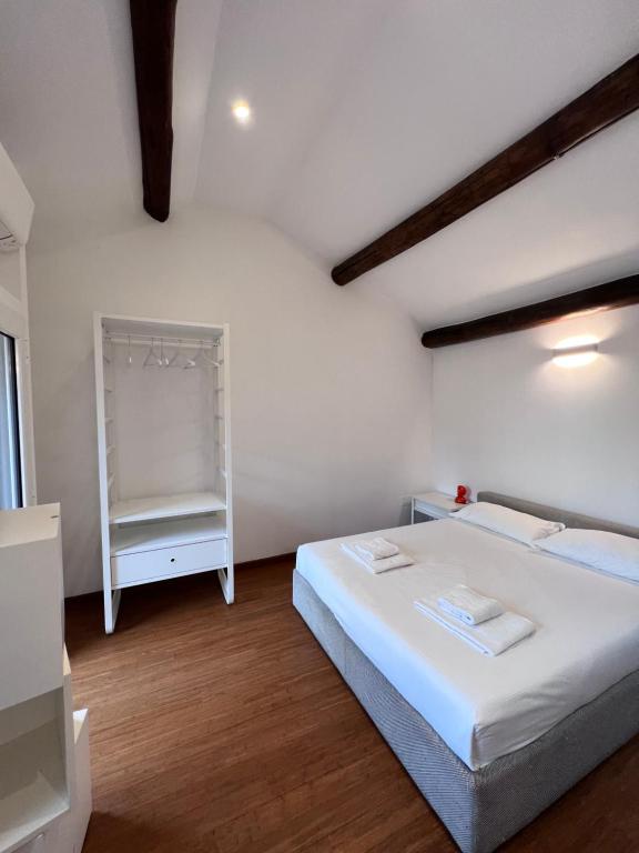 Skyline Silence Suite - 2