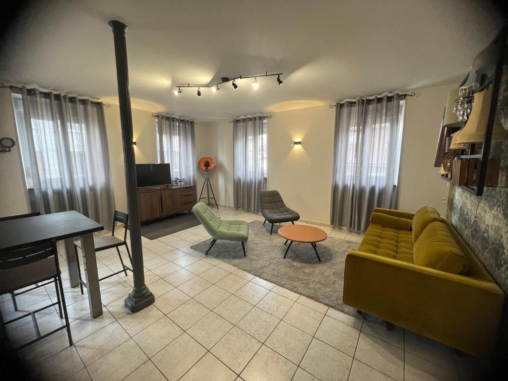 CHARMANT APPARTEMENT 3 PIECES