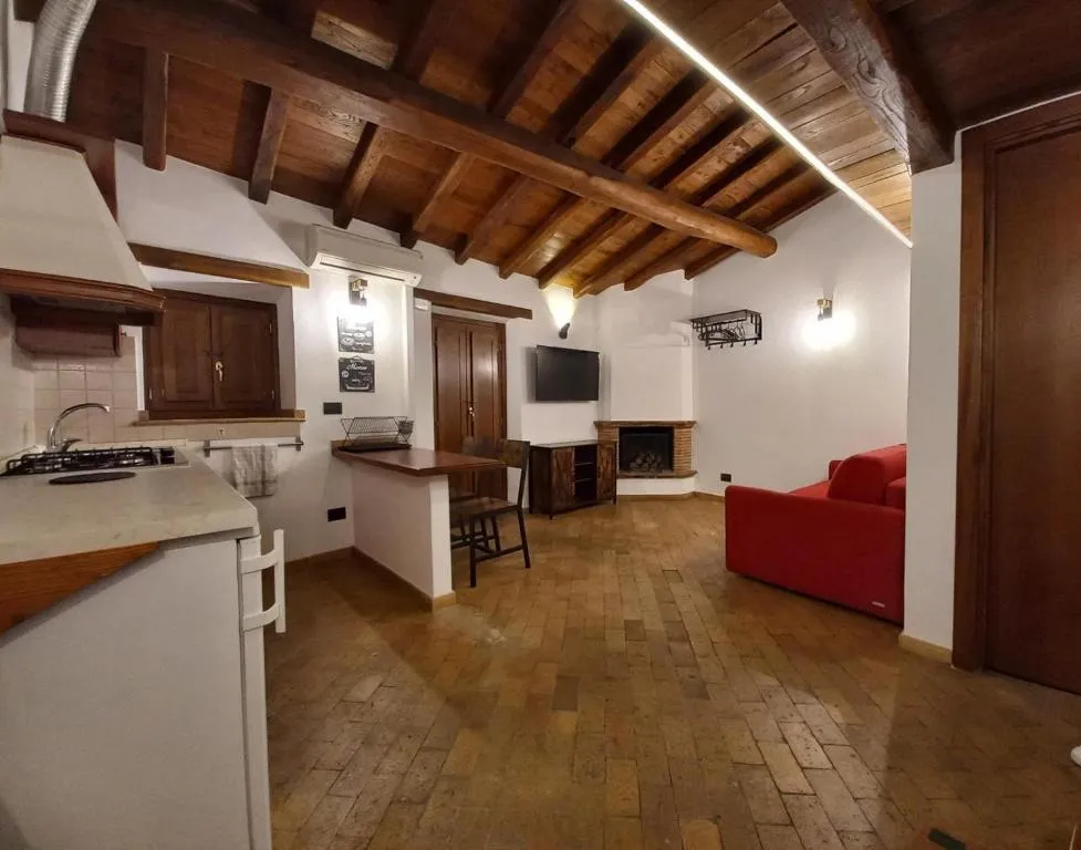 Il Loft del Lago, מלון באנגוילרה סבציה