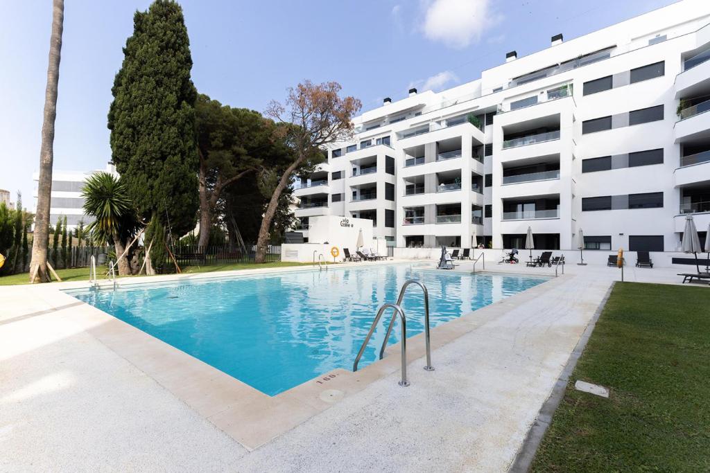 Brand new apartment with pool and SEA VIEW in Marbella - 2