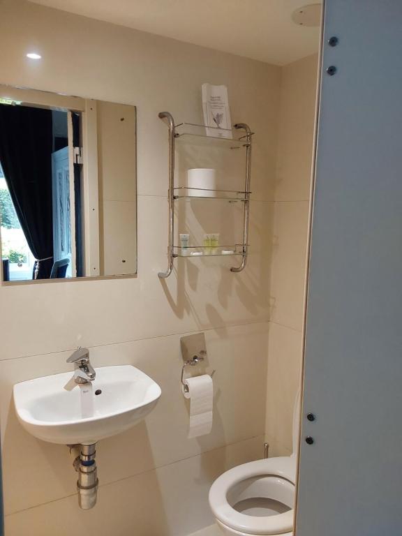 East Claremont Guest House photo